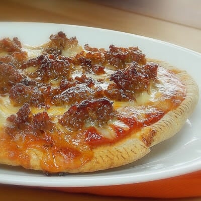 Easy Sausage Pita Pizza