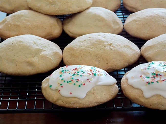 best raisin filled cookies