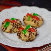 Poinsettia Ball Cookies