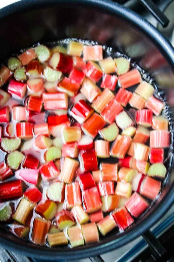 rhubarb in saucepan simmering