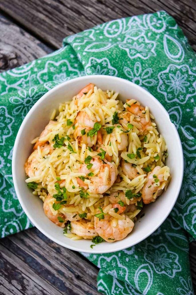 Lemon Pepper Shrimp Scampi in a serving bowl 