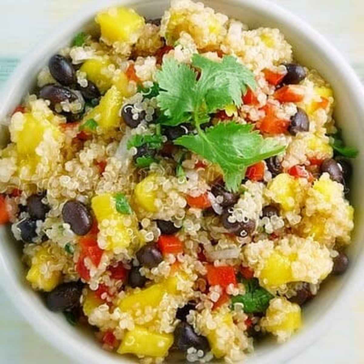 Overhead image of Southwest quinoa salad.